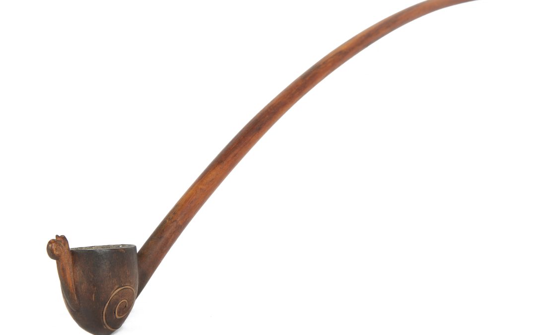 Bilbo Baggin’s Pipe Up For Auction